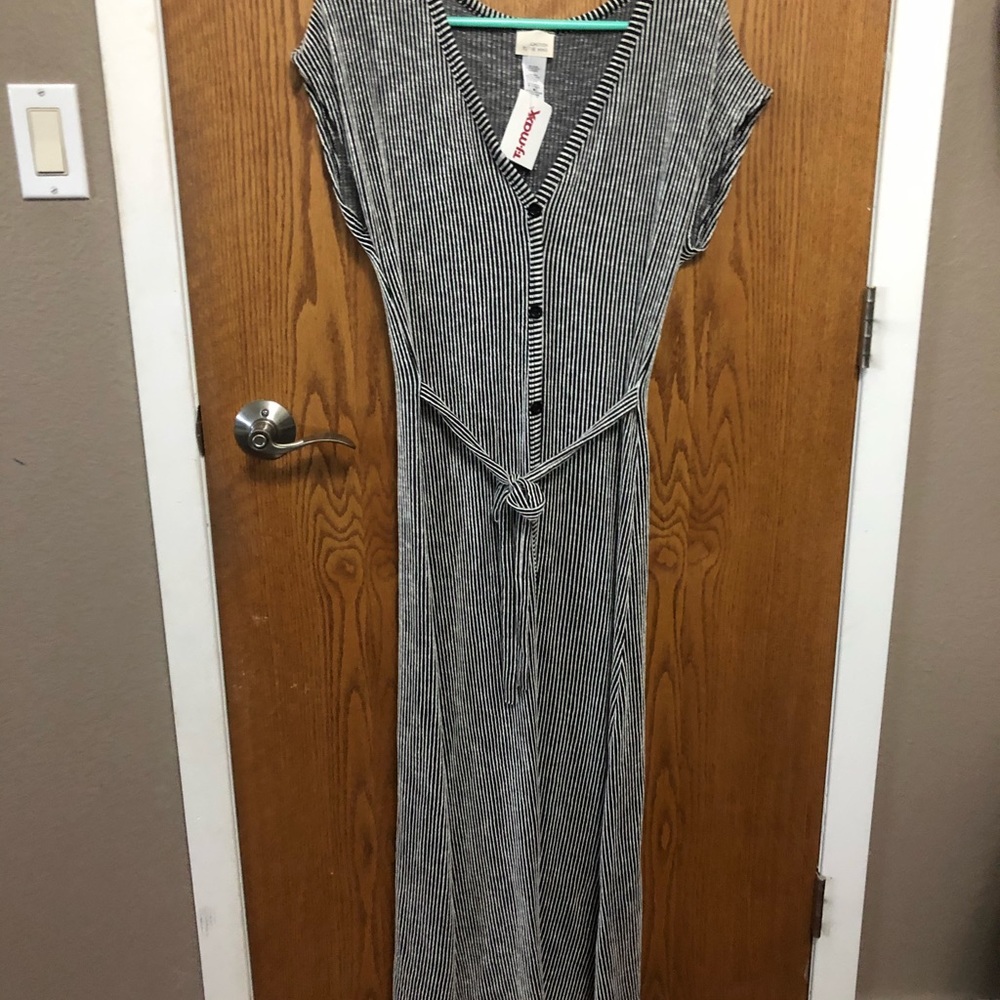 Super cute striped midi dress